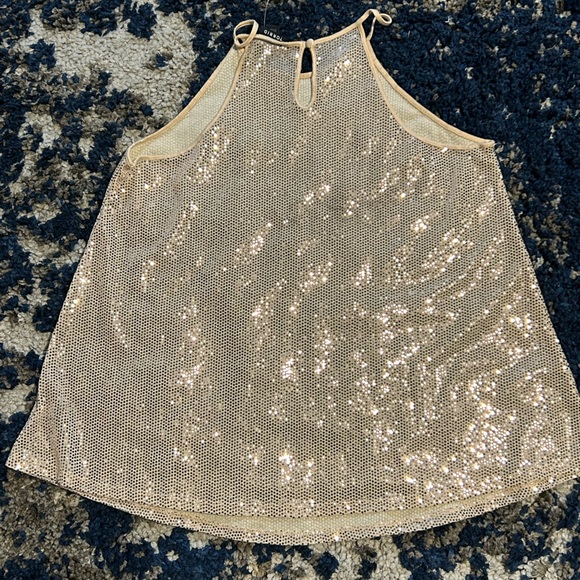 Torrid size 1 (14/16) Gold Sequin halter tank - Picture 6 of 7